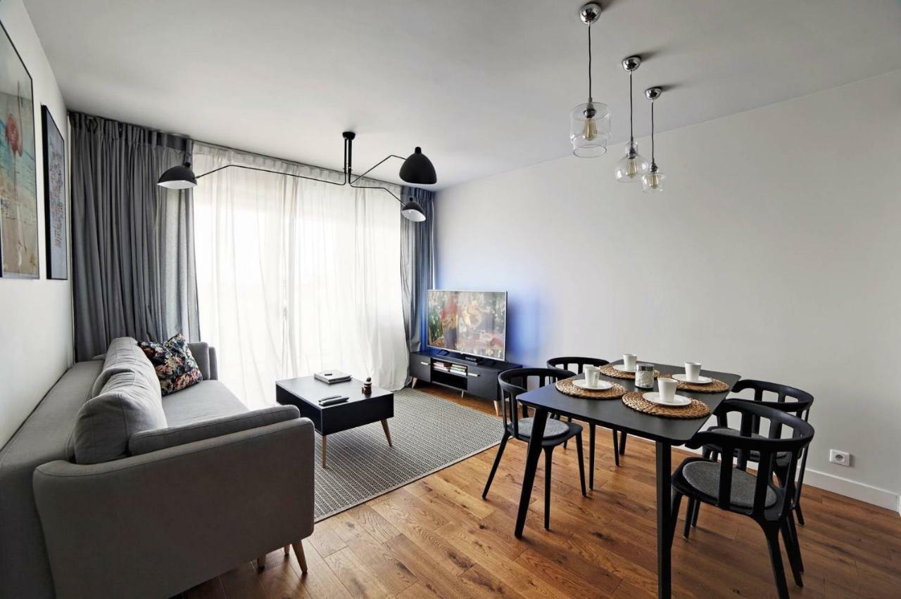 One Apartment Śrem Exteriör bild